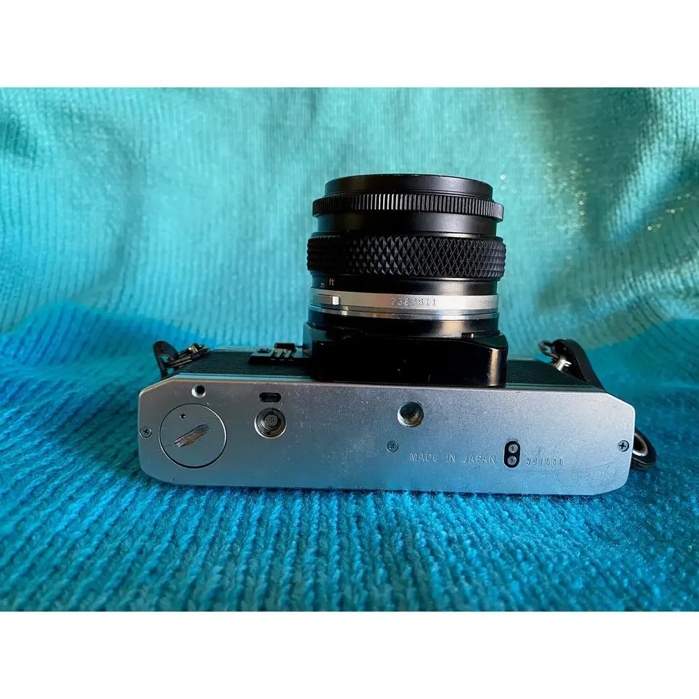 Olympus OM-10 35mm film Camera om 50mm f1.8 Lens winder